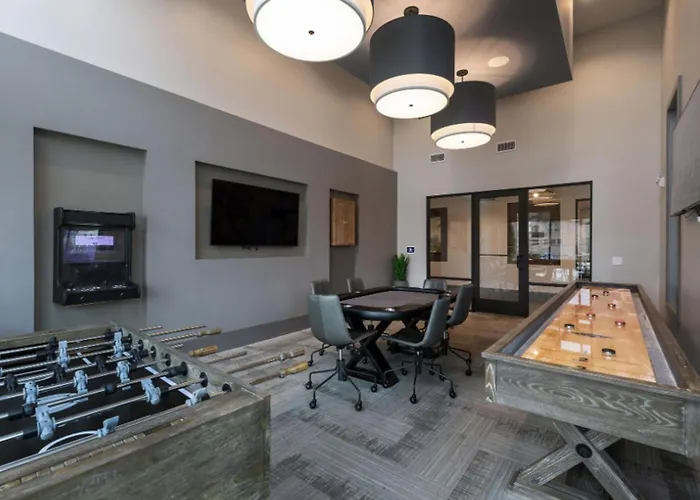 Landing Stunning 1Bd Gym Game Room Apartment *