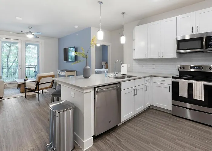 Landing Stunning 1Bd Gym Game Room Apartment